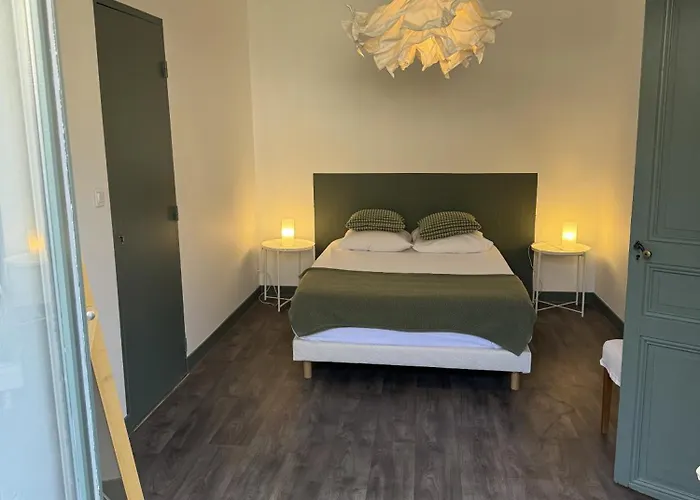 Appartement Maison Bacou Cite 4 *